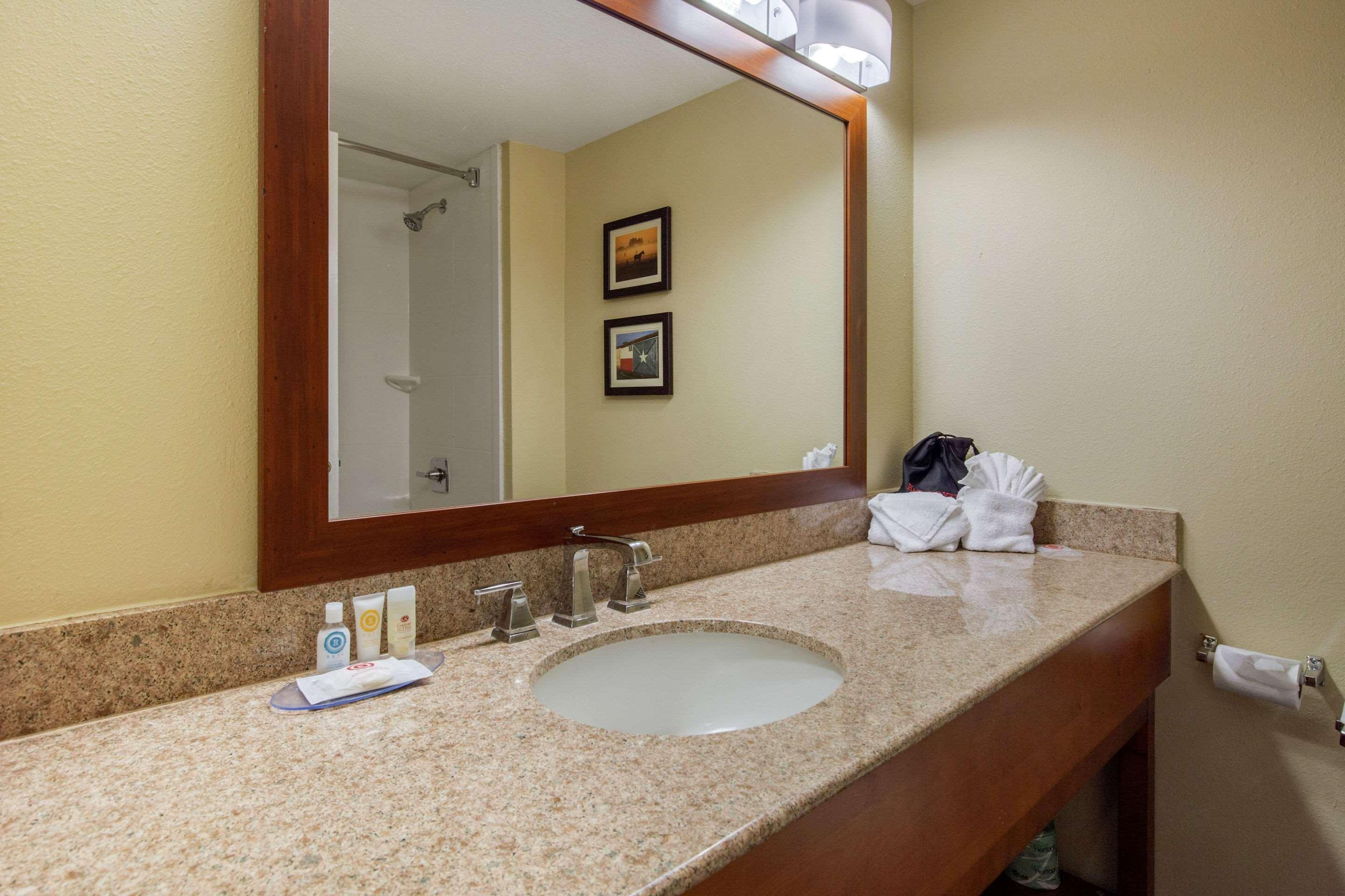 Comfort Inn & Suites Sw Houston Sugarland Bagian luar foto