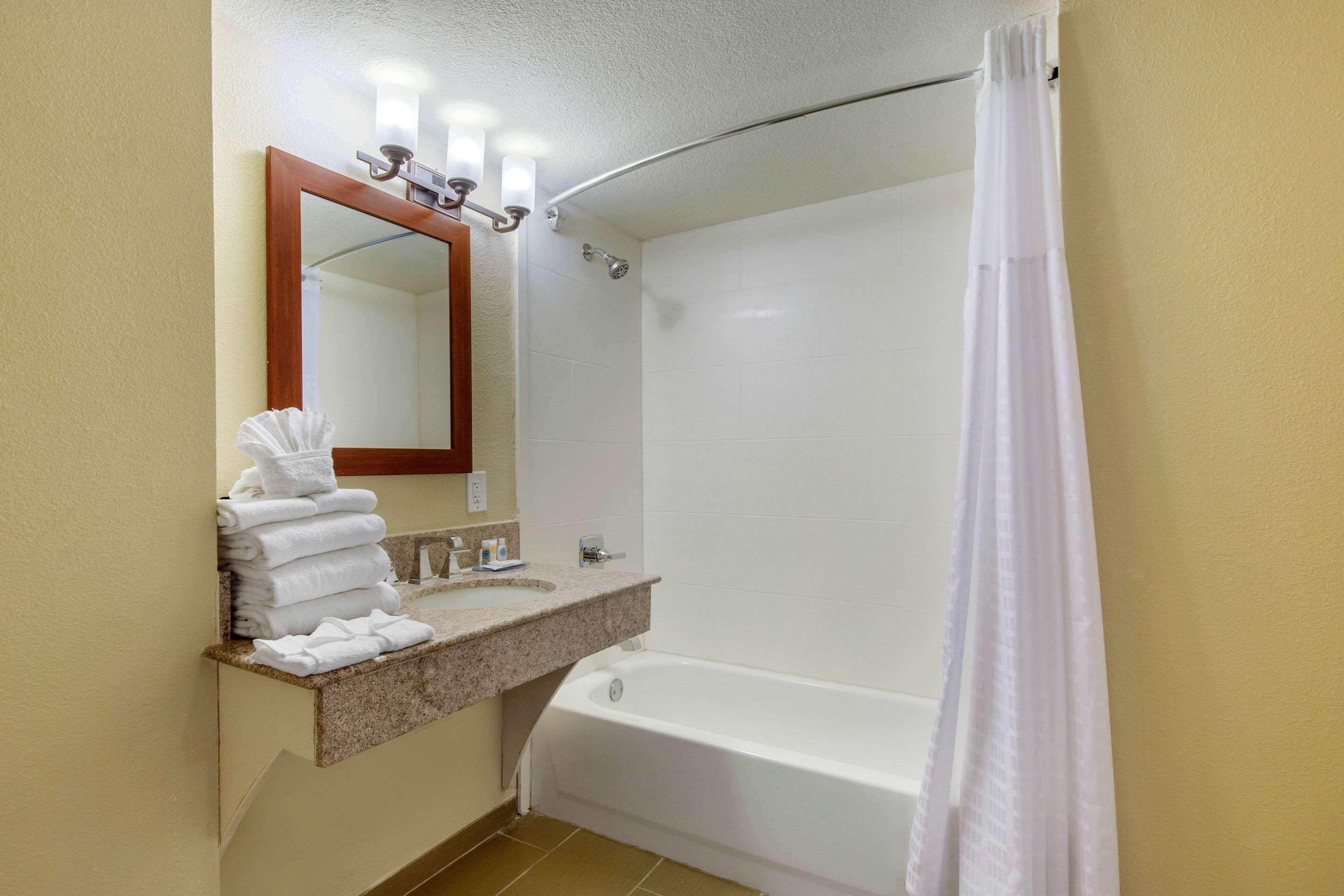 Comfort Inn & Suites Sw Houston Sugarland Bagian luar foto